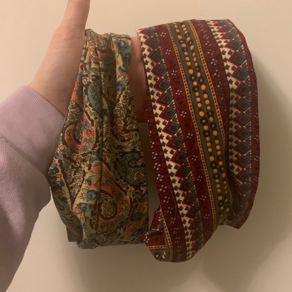Unbranded wide cloth headbands, both very soft and good for workouts, 2 for $8